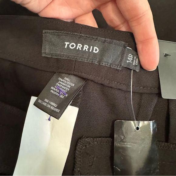 Torrid NWT Black Crop Tuxedo Pants - Picture 5 of 6